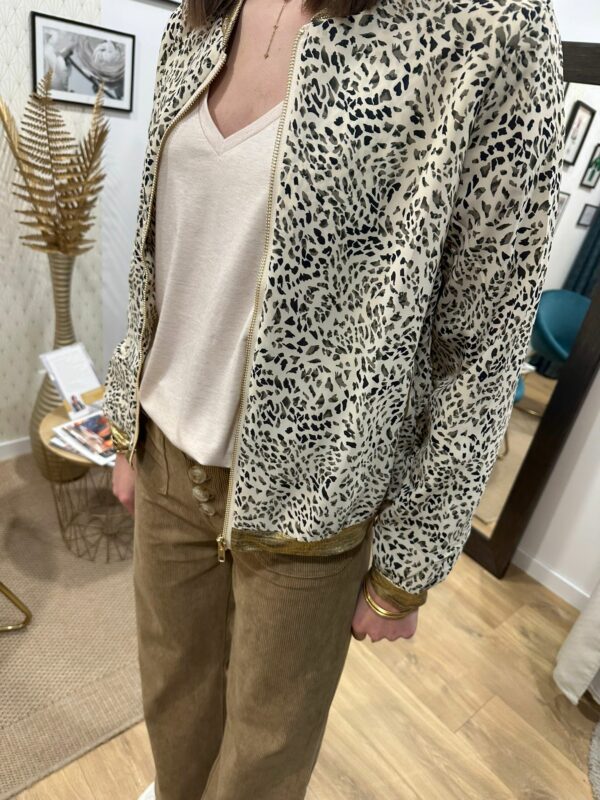 Bomber leopard